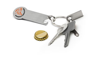 Schlüsselanhänger mit Einkaufswagenchip und Flaschenöffner